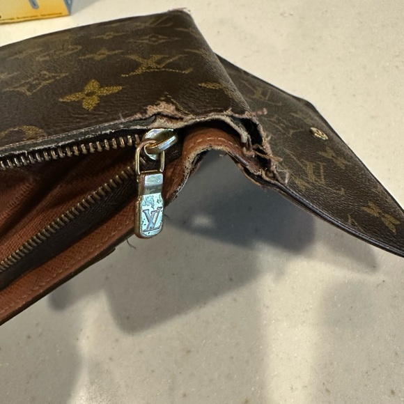 Louis Vuitton monogram wallet - Picture 6 of 10